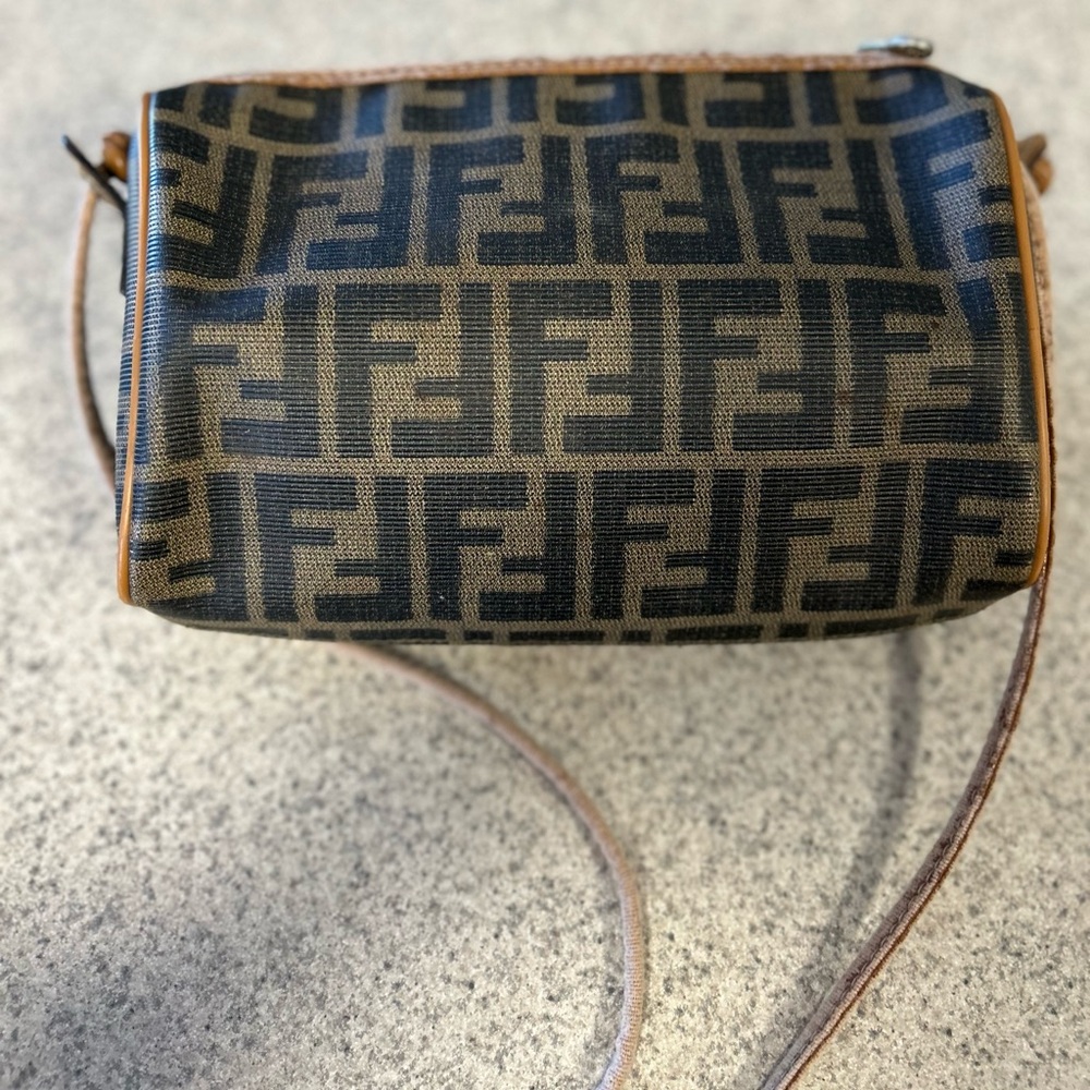 Authentic FENDI Vintage Black and Brown Crossbody Bag - Picture 3 of 8
